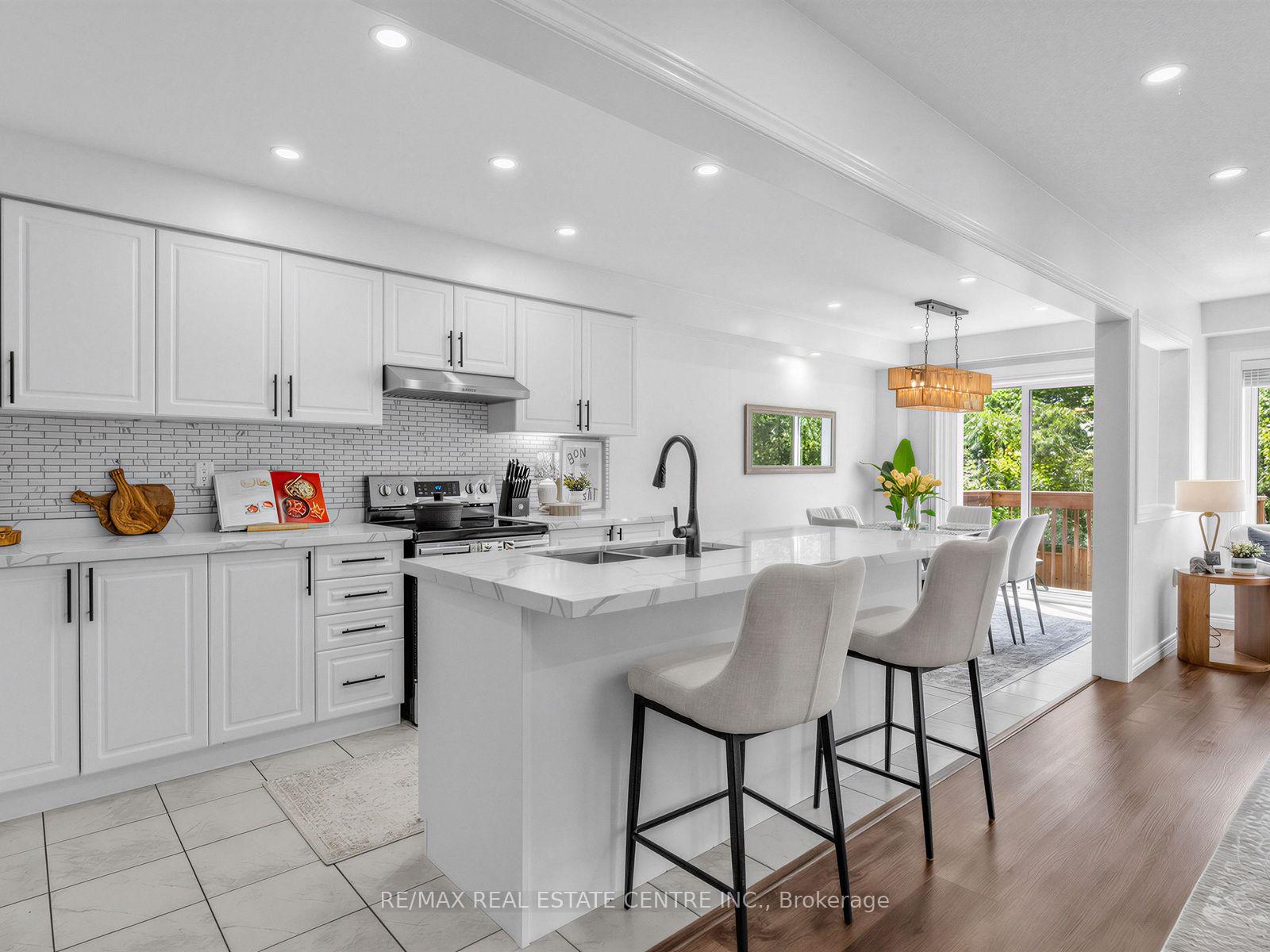 Photo 4 of Unit 35, 755 Linden Drive, Cambridge, Preston Heights — HOMEH