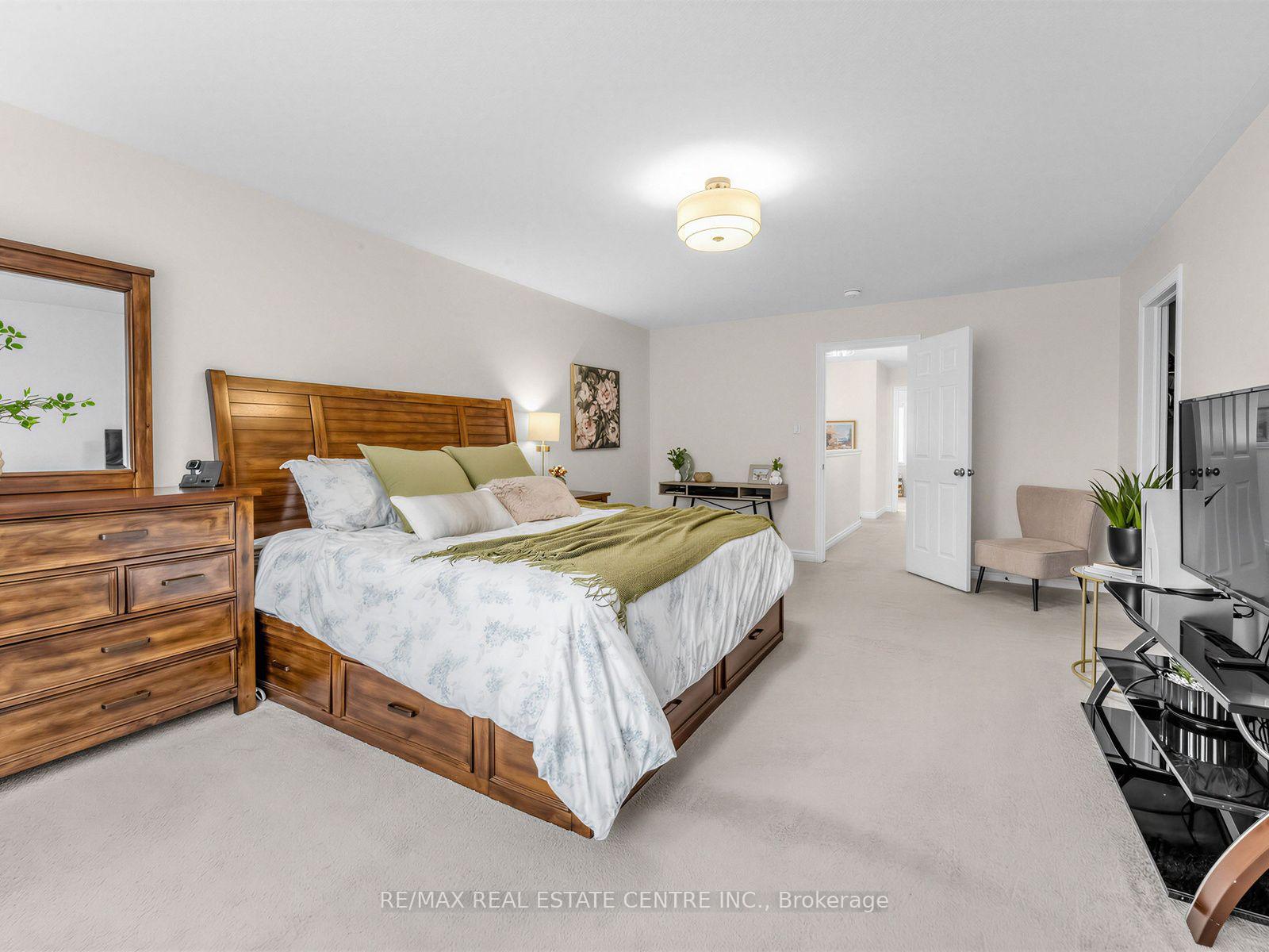 Photo 17 of Unit 35, 755 Linden Drive, Cambridge, Preston Heights — HOMEH