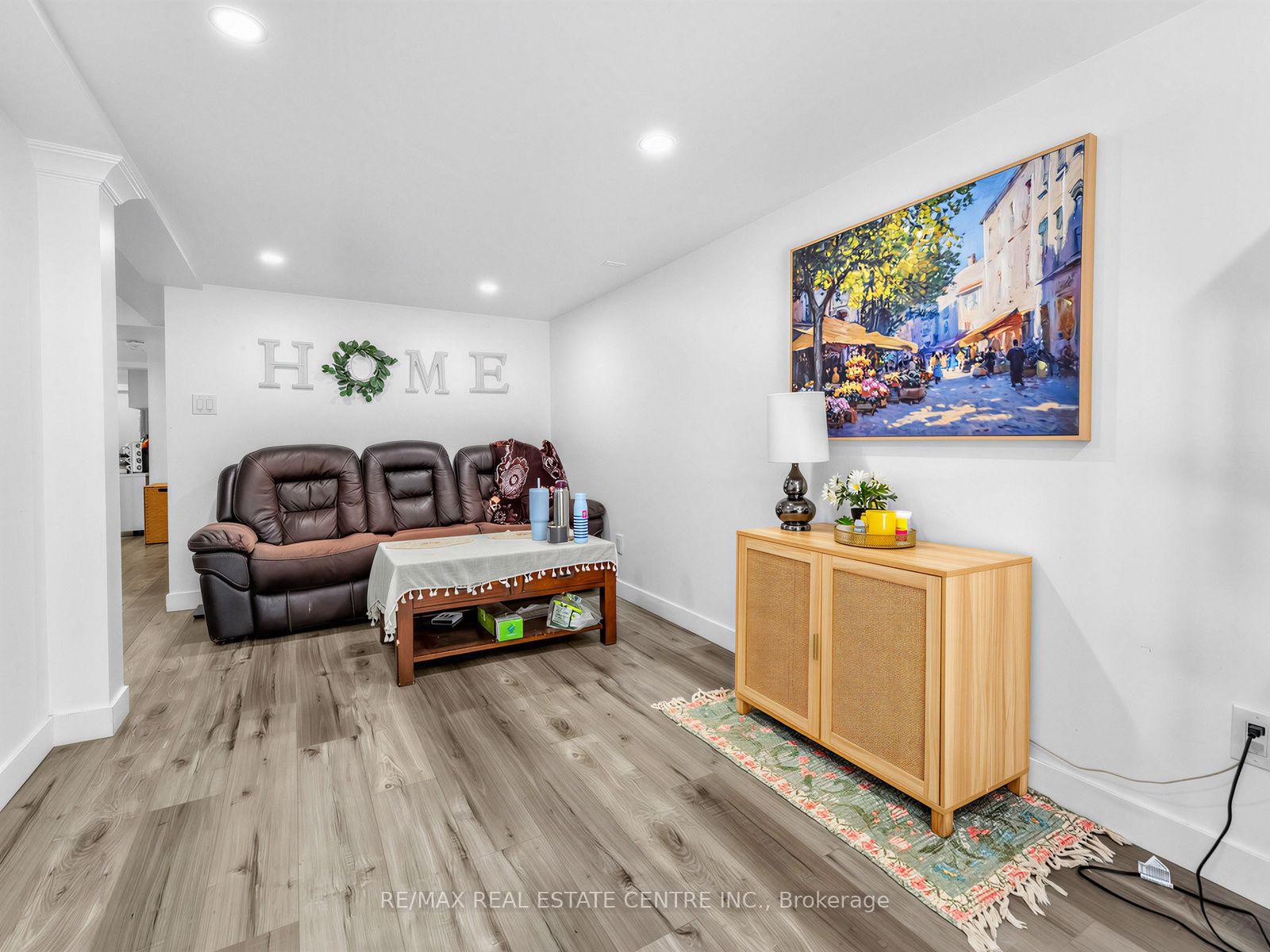 Photo 24 of Unit 35, 755 Linden Drive, Cambridge, Preston Heights — HOMEH