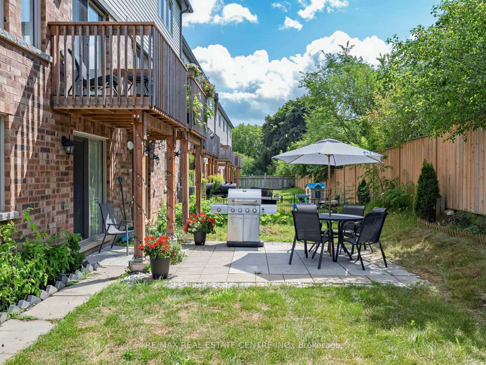 Photo 29 of Unit 35, 755 Linden Drive, Cambridge, Preston Heights — HOMEH