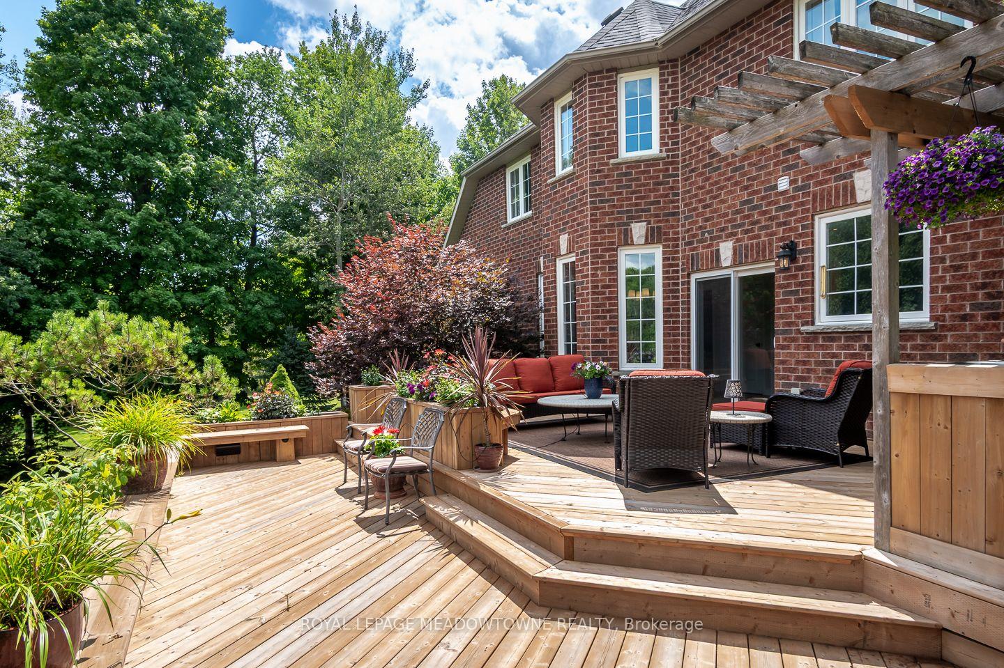 Photo 5 of 4215 Ennisclare Drive, Milton, Rural Nassagaweya — HOMEH