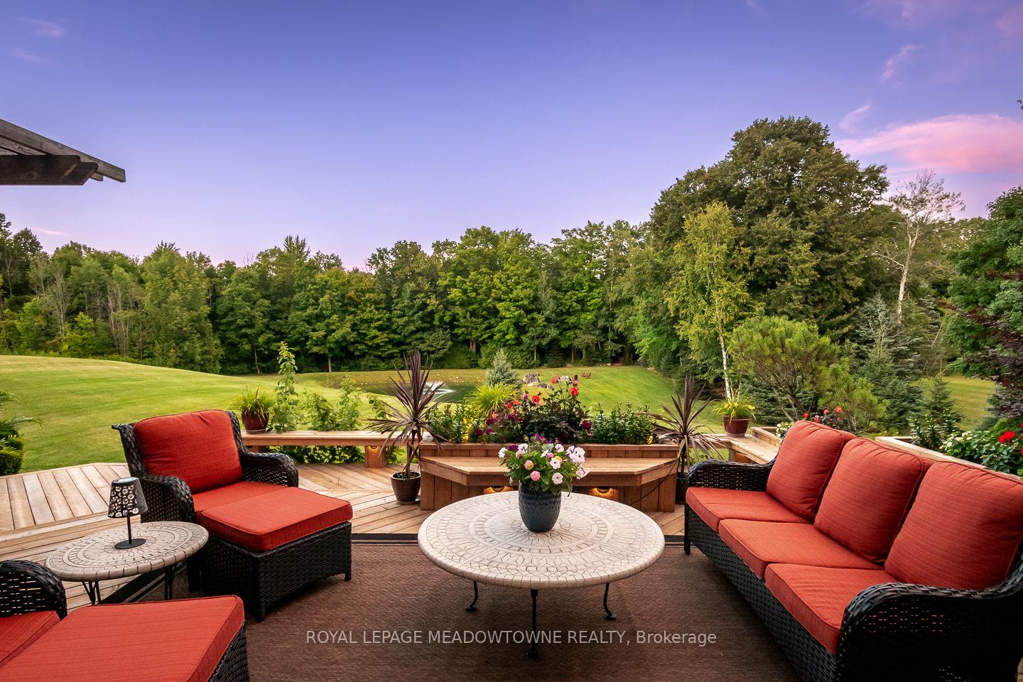 Photo 6 of 4215 Ennisclare Drive, Milton, Rural Nassagaweya — HOMEH