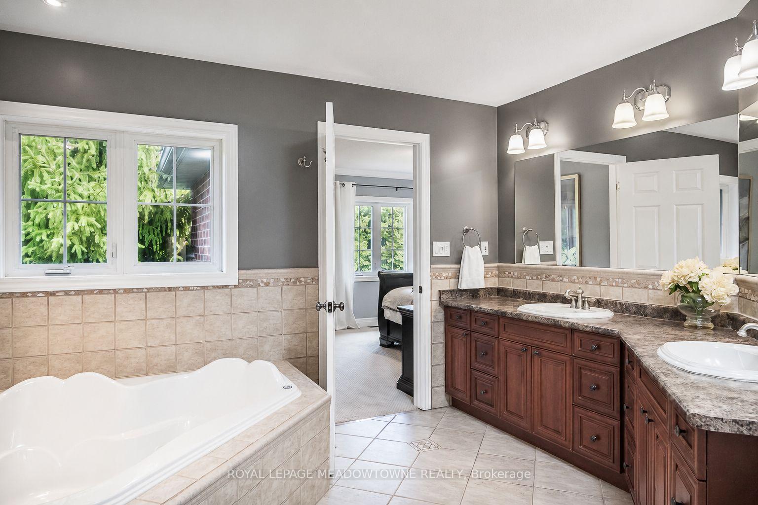 Photo 21 of 4215 Ennisclare Drive, Milton, Rural Nassagaweya — HOMEH
