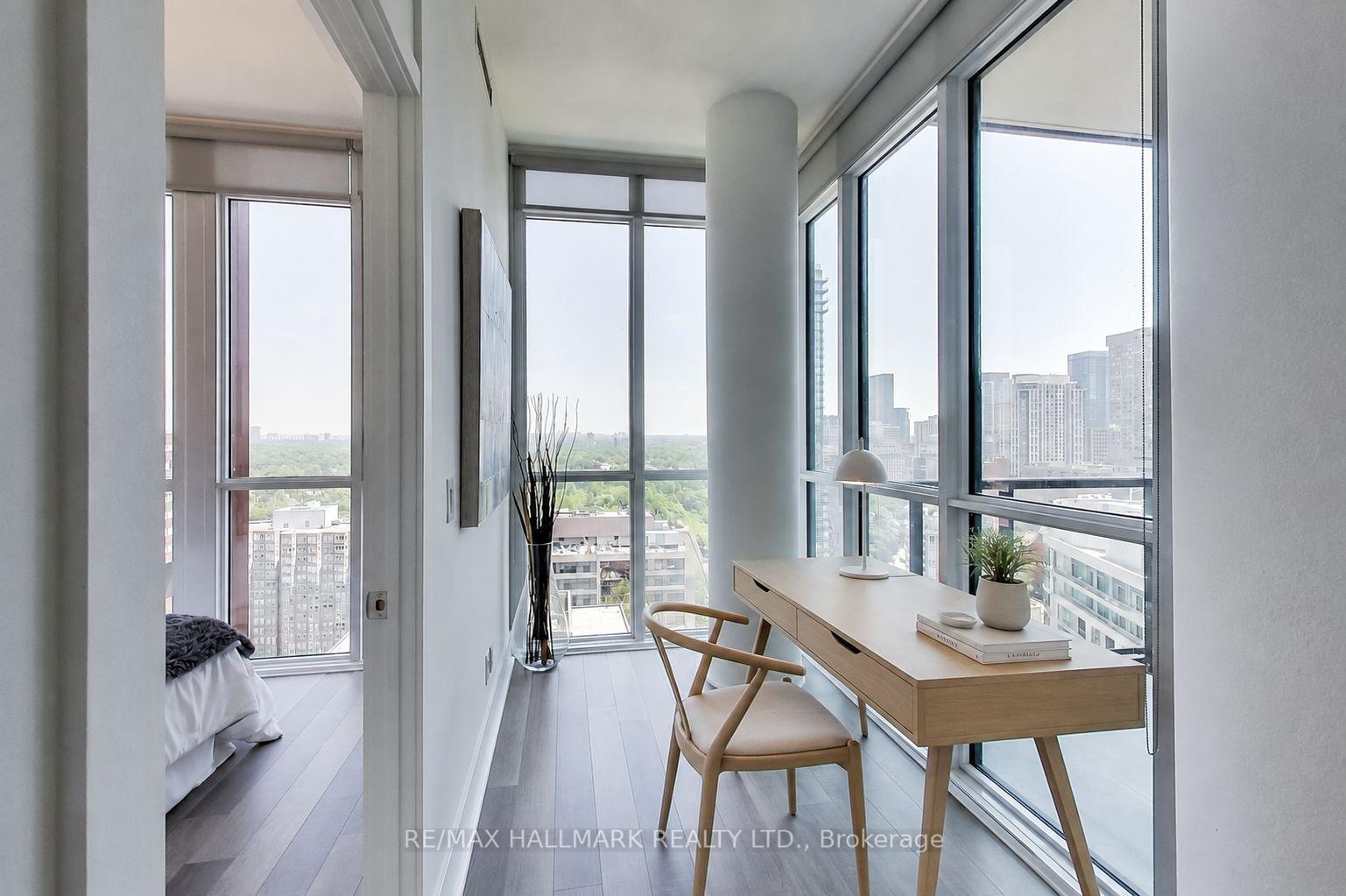 Photo 3 of Unit 2107, 32 Davenport Road, Toronto, The Annex — HOMEH