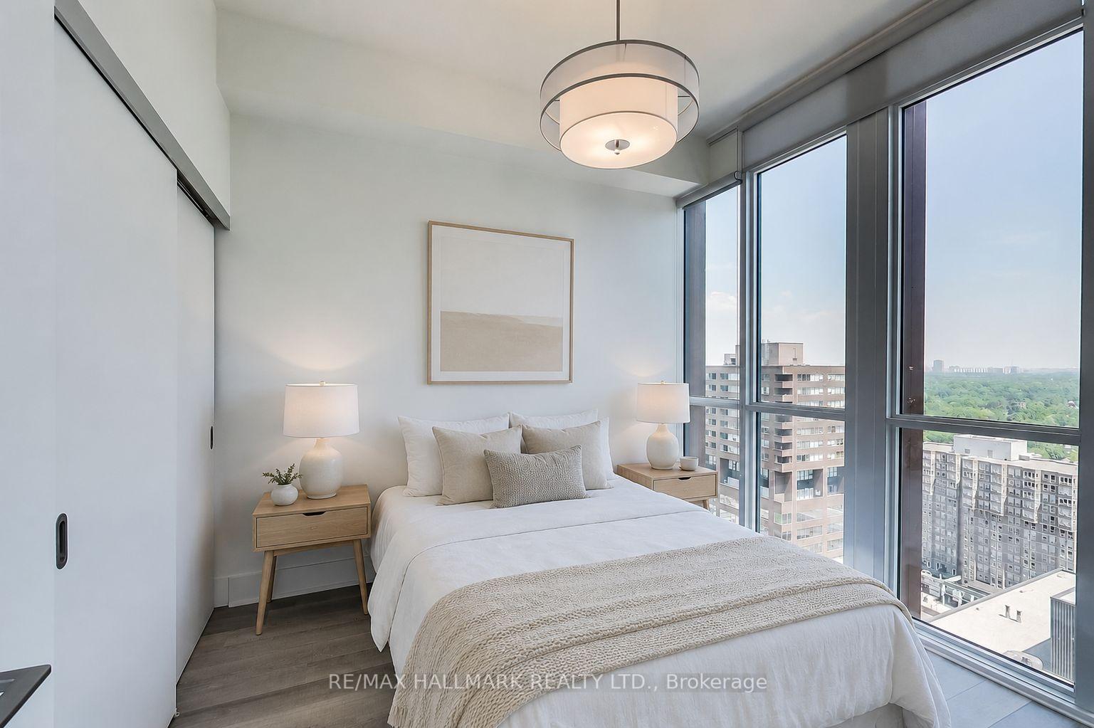 Photo 4 of Unit 2107, 32 Davenport Road, Toronto, The Annex — HOMEH