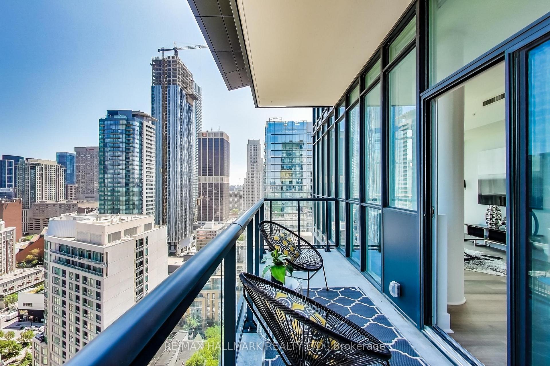 Photo 9 of Unit 2107, 32 Davenport Road, Toronto, The Annex — HOMEH
