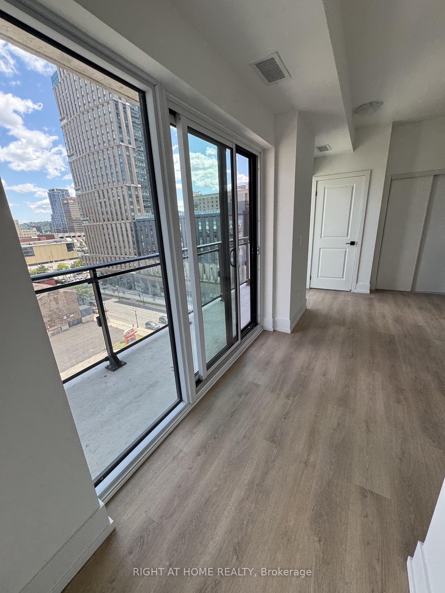 Photo 6 of Unit 808, 206 King Street W, Hamilton, Central — HOMEH