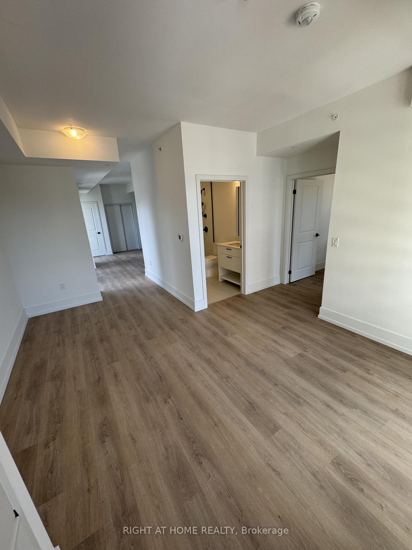Photo 7 of Unit 808, 206 King Street W, Hamilton, Central — HOMEH