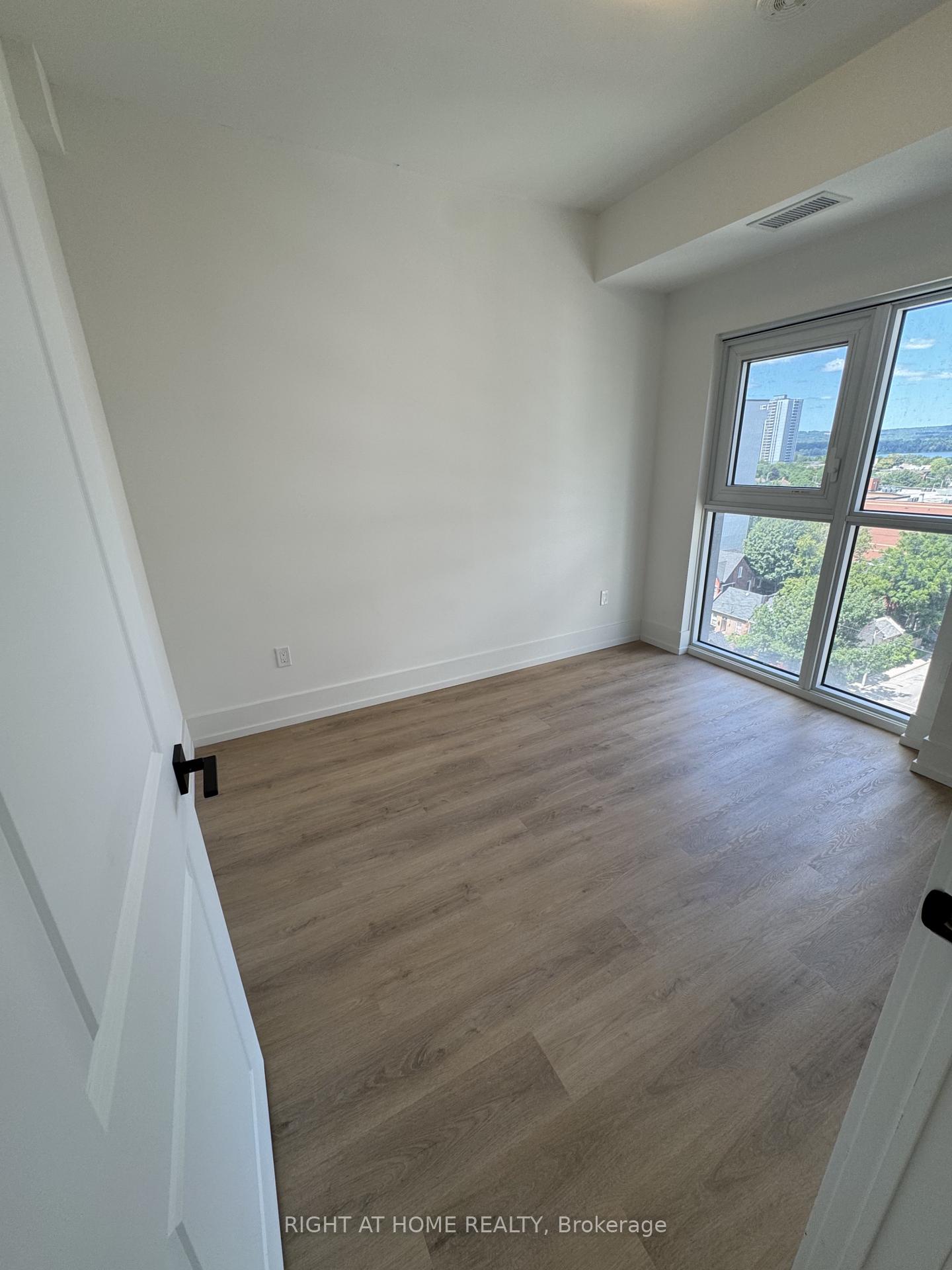 Photo 12 of Unit 808, 206 King Street W, Hamilton, Central — HOMEH