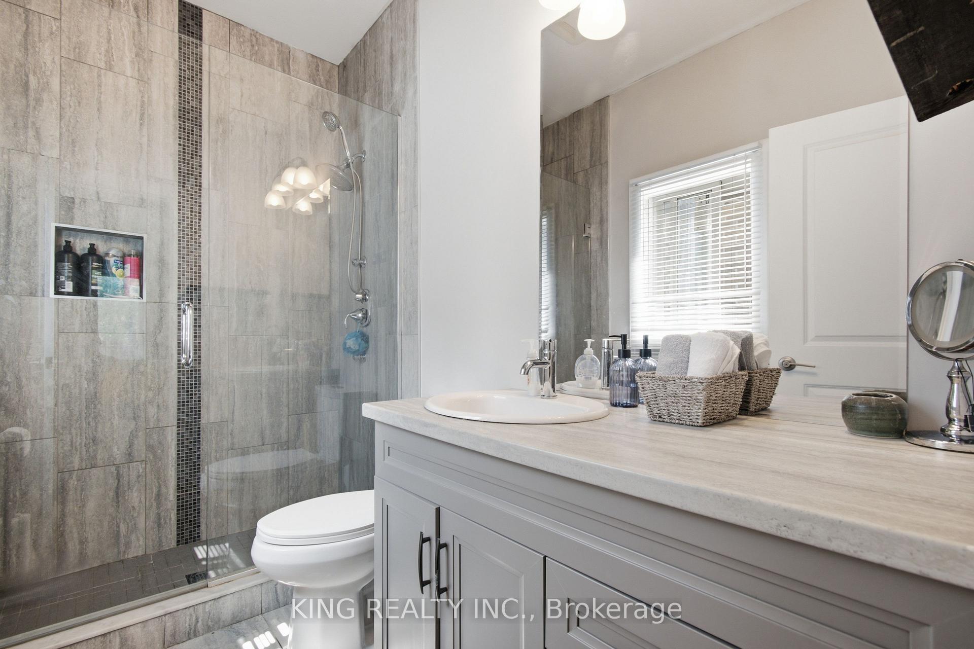 Photo 21 of 950 Ellrose Avenue, Windsor — HOMEH