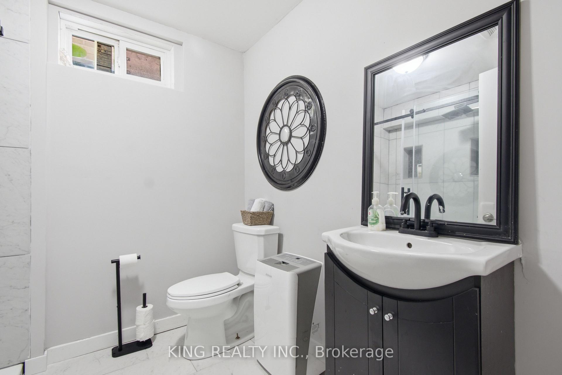 Photo 27 of 950 Ellrose Avenue, Windsor — HOMEH