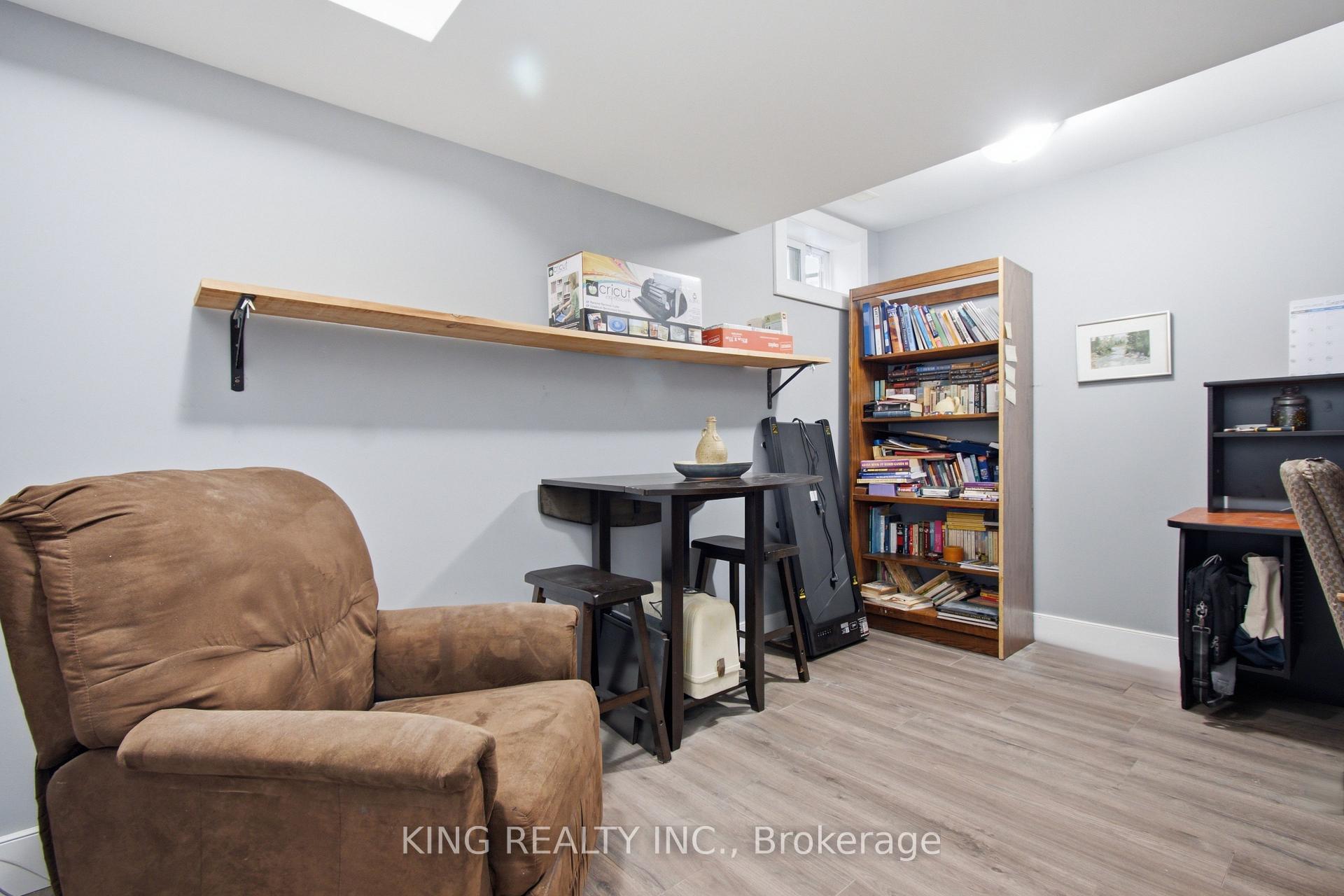Photo 28 of 950 Ellrose Avenue, Windsor — HOMEH