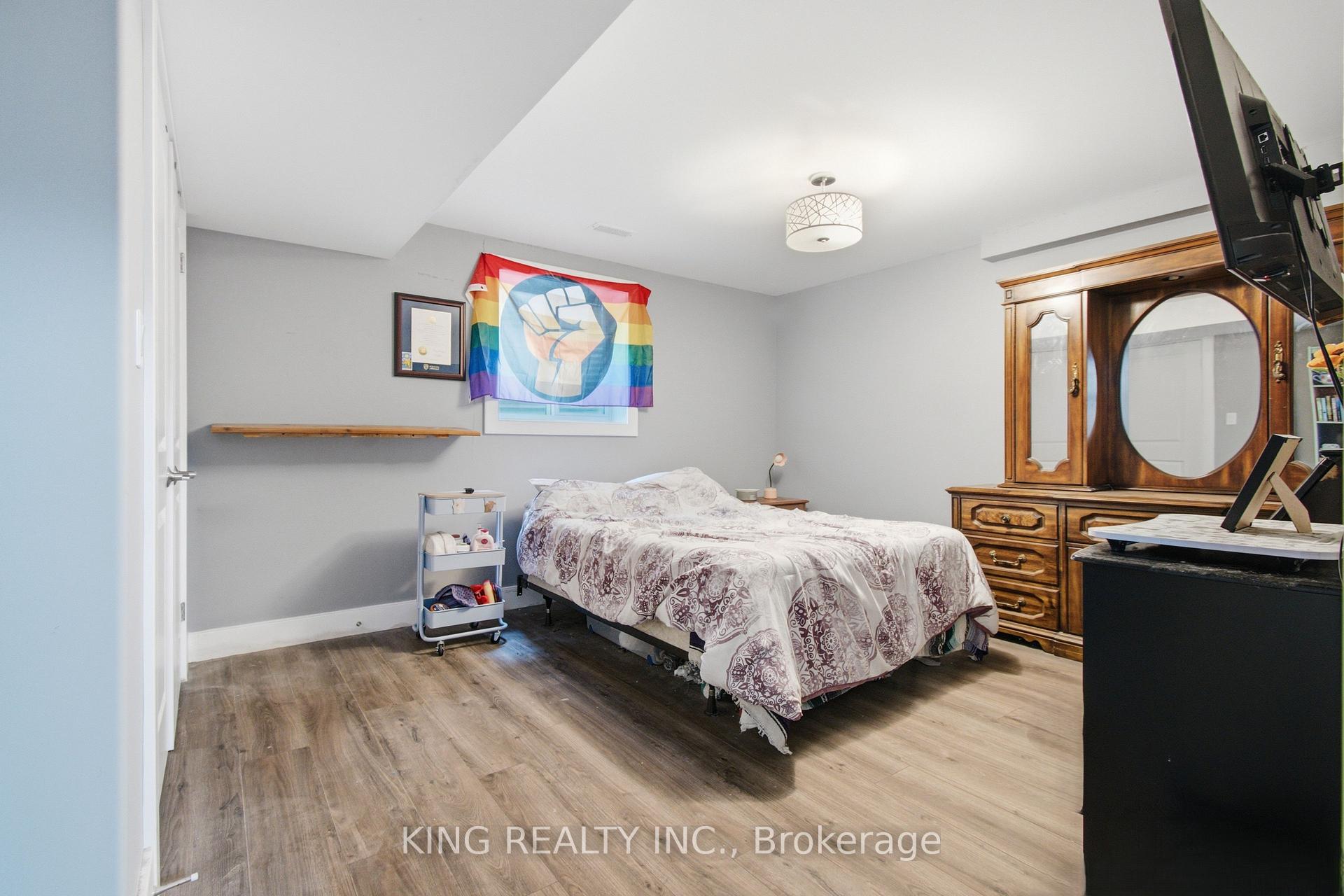 Photo 30 of 950 Ellrose Avenue, Windsor — HOMEH