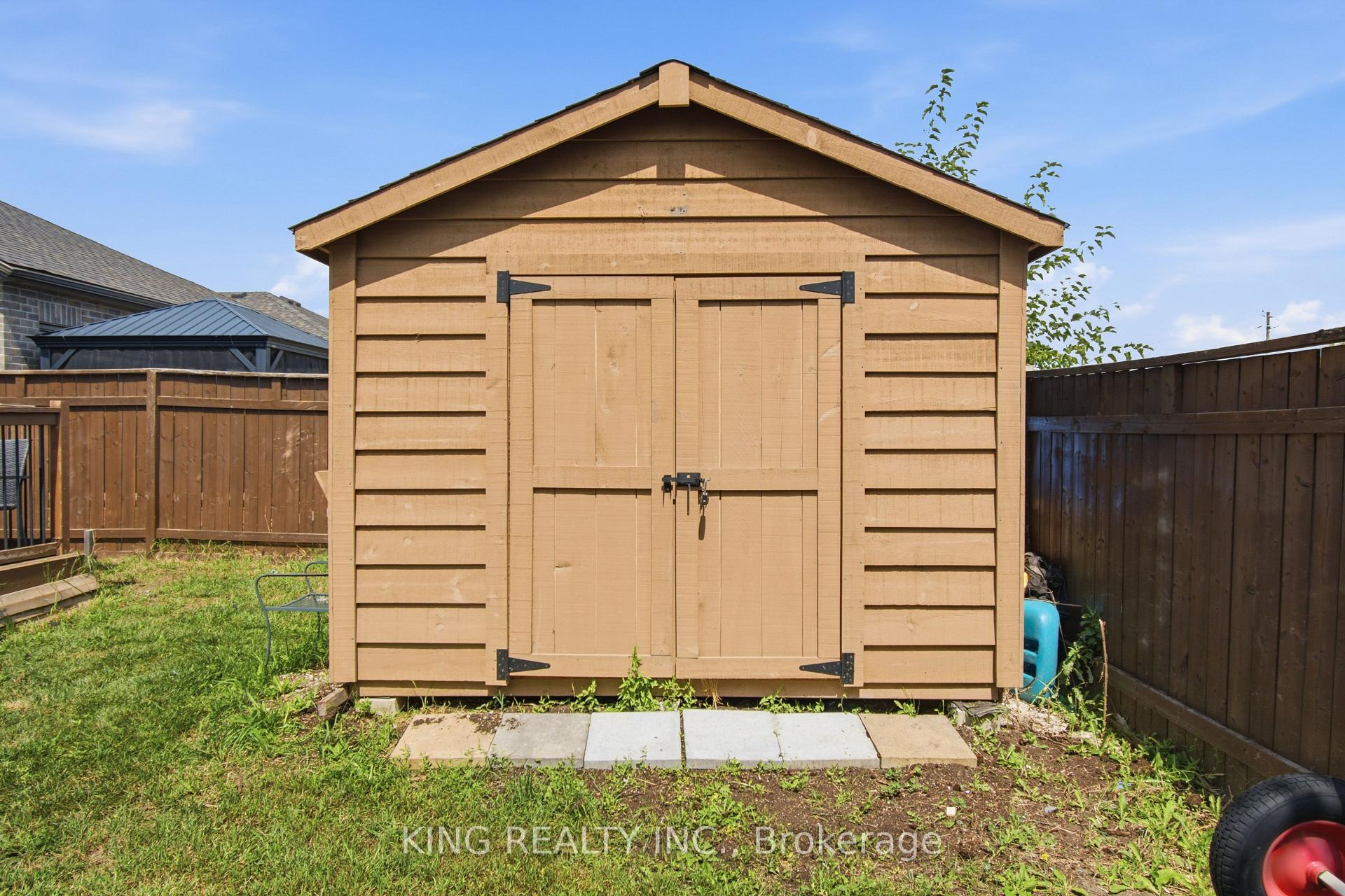 Photo 34 of 950 Ellrose Avenue, Windsor — HOMEH