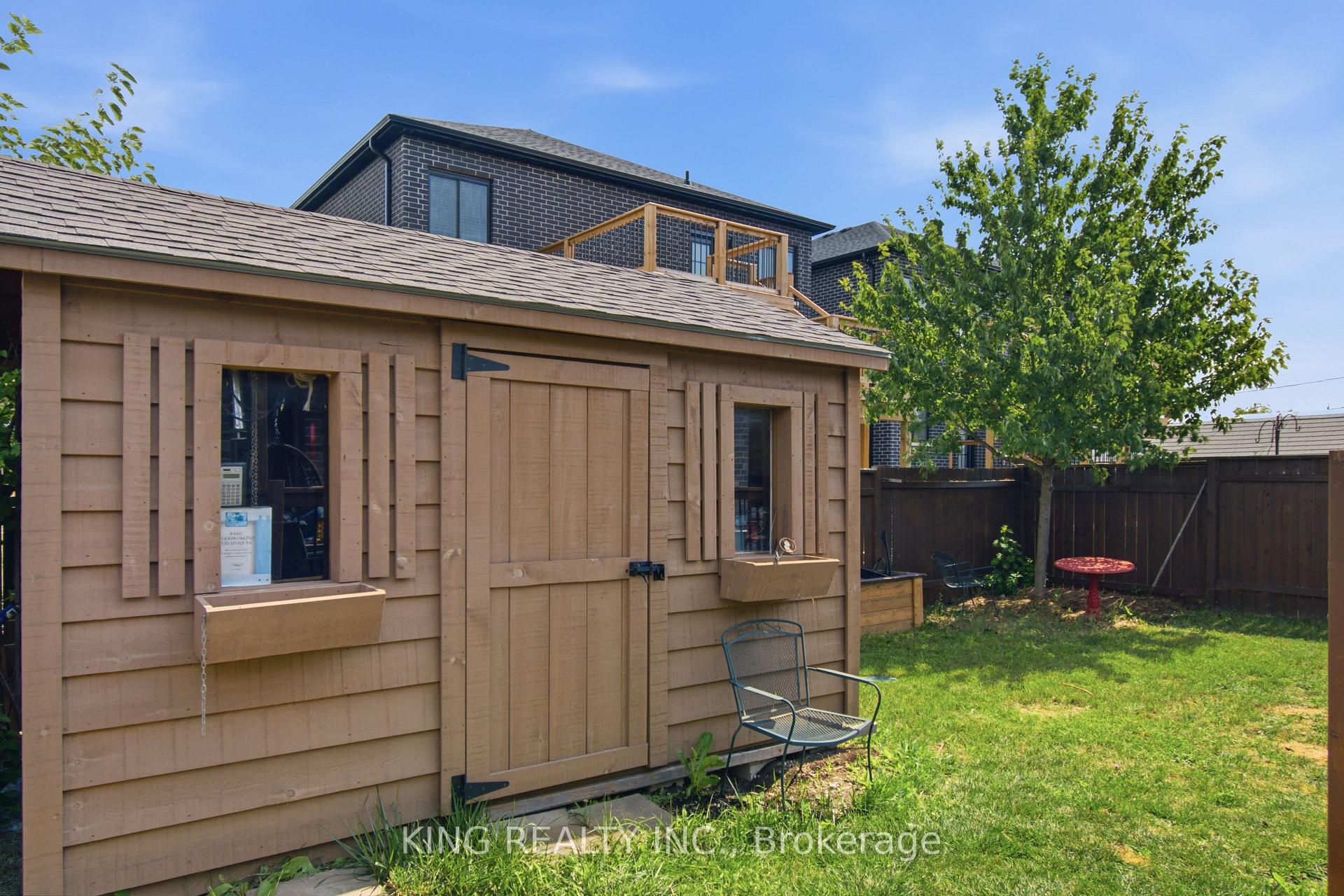 Photo 35 of 950 Ellrose Avenue, Windsor — HOMEH