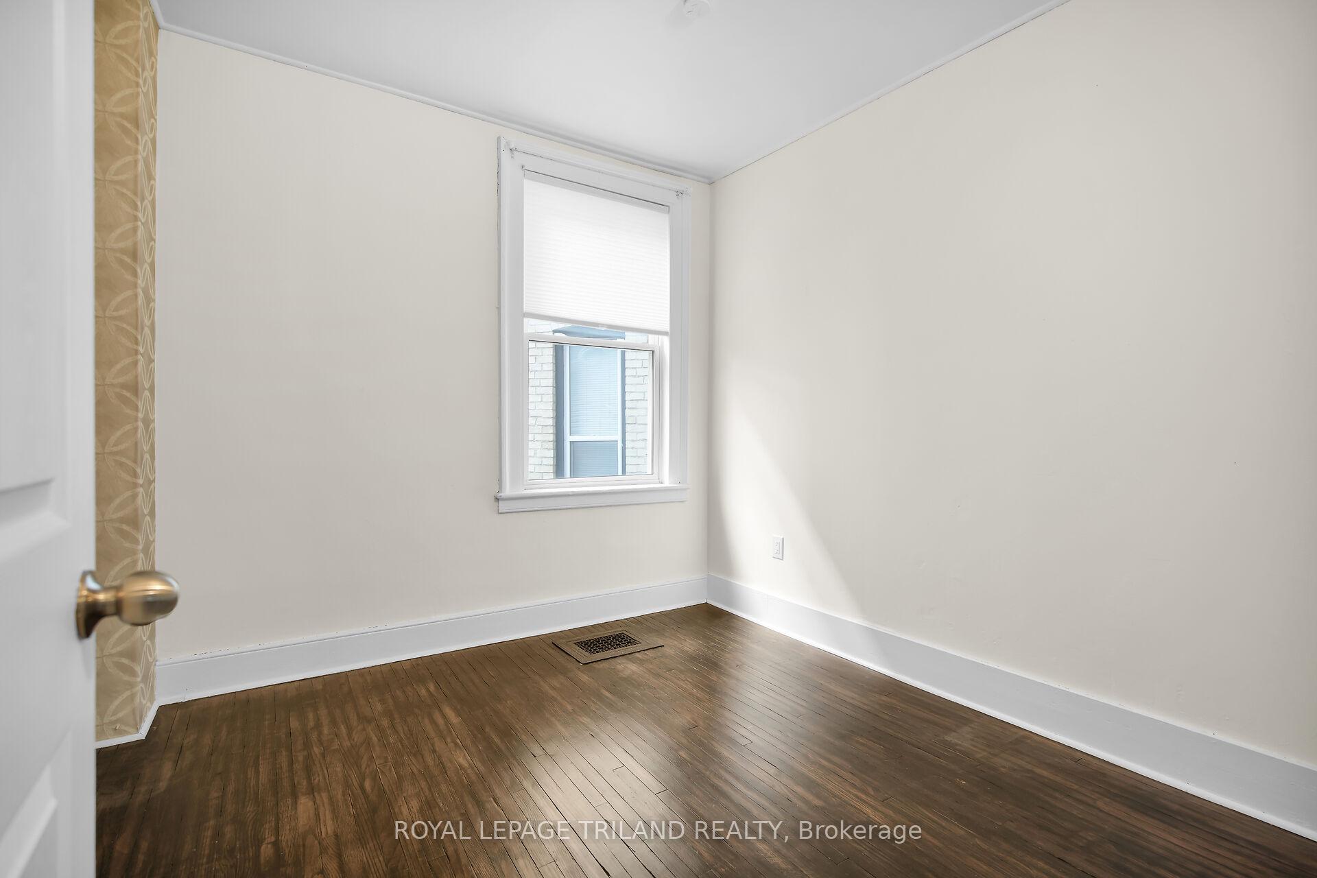 Photo 12 of Unit 1, 122 Centre Street, St. Thomas — HOMEH