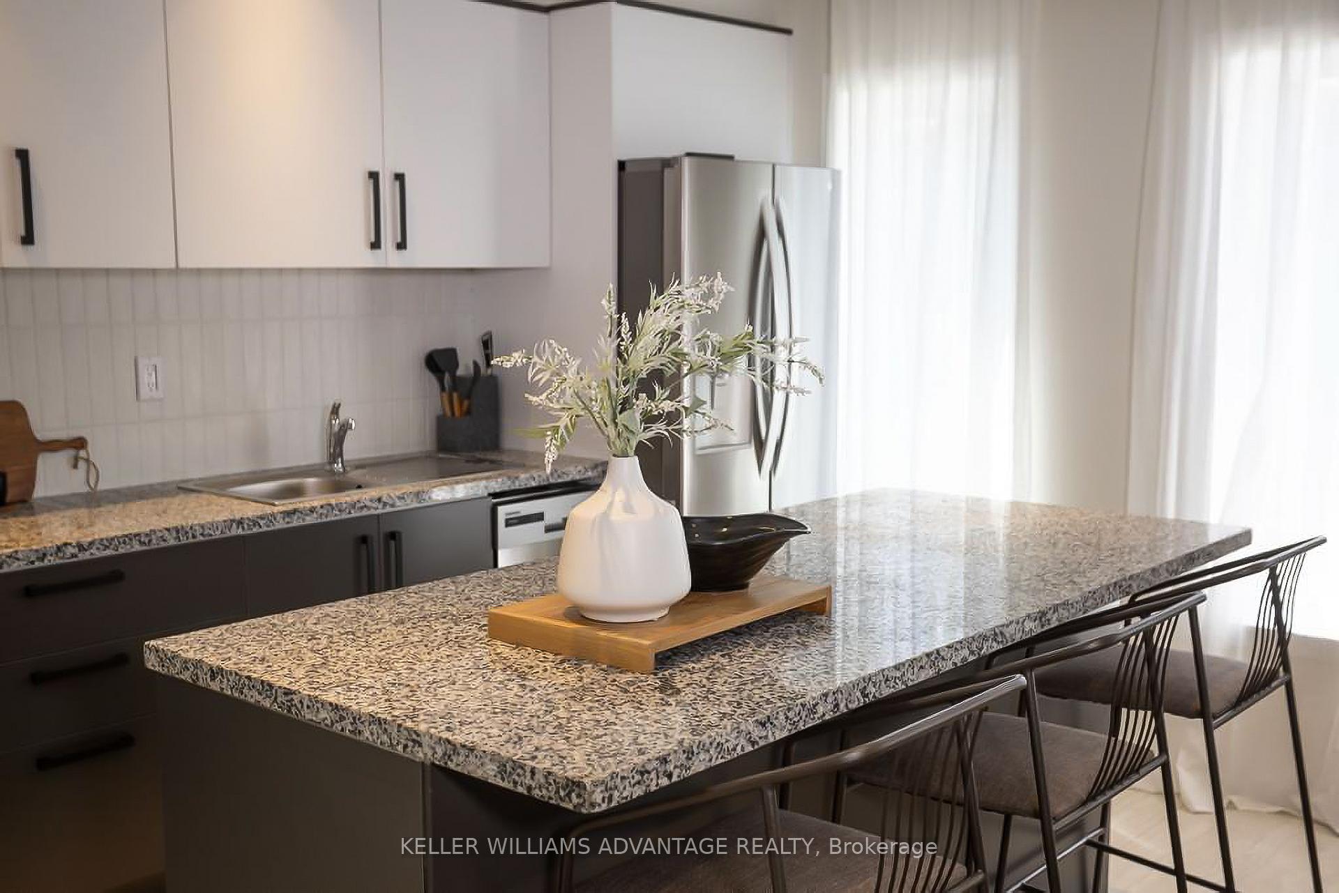 Photo 3 of Unit Unit 3, 50 Castleton Avenue, Toronto, Rockcliffe-Smythe — HOMEH