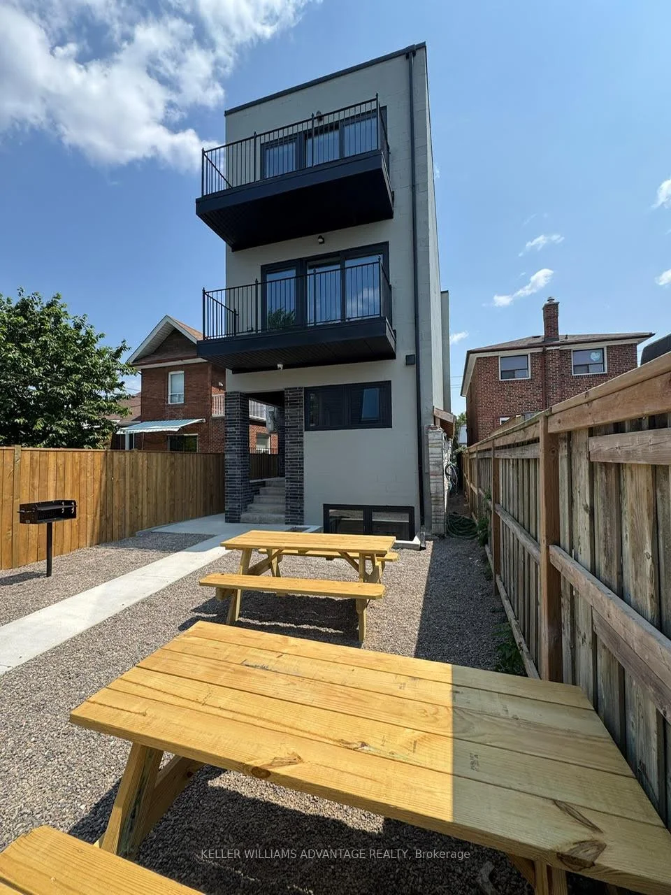 Photo 1 of Unit Unit 3, 50 Castleton Avenue, Toronto, Rockcliffe-Smythe — HOMEH