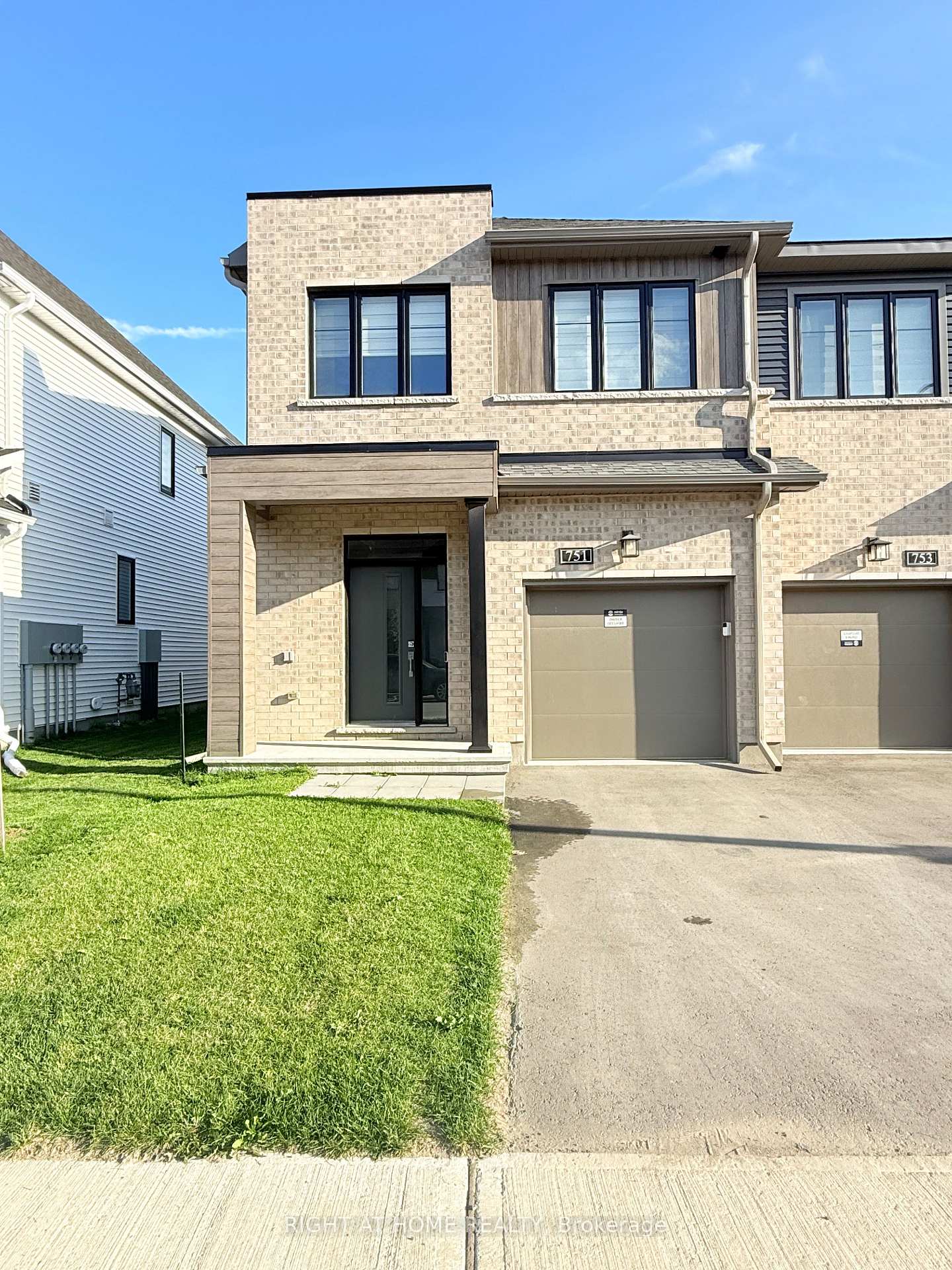 Photo 1 of 751 Fairline Row, Ottawa, Stittsville (North) — HOMEH