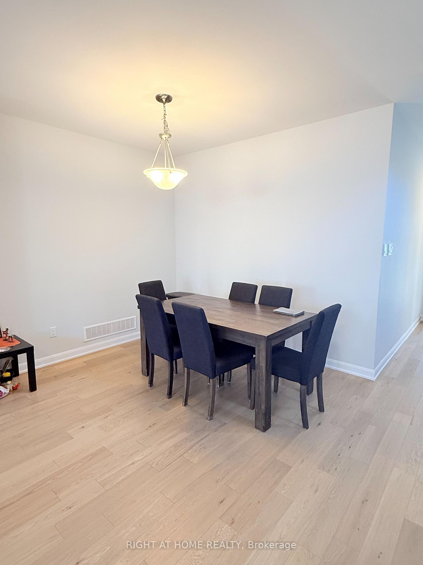 Photo 13 of 751 Fairline Row, Ottawa, Stittsville (North) — HOMEH
