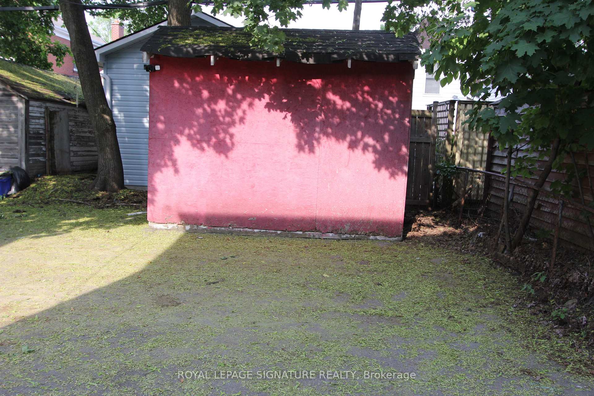 Photo 8 of Unit 1, 31 Fifteenth Street, Etobicoke, New Toronto — HOMEH