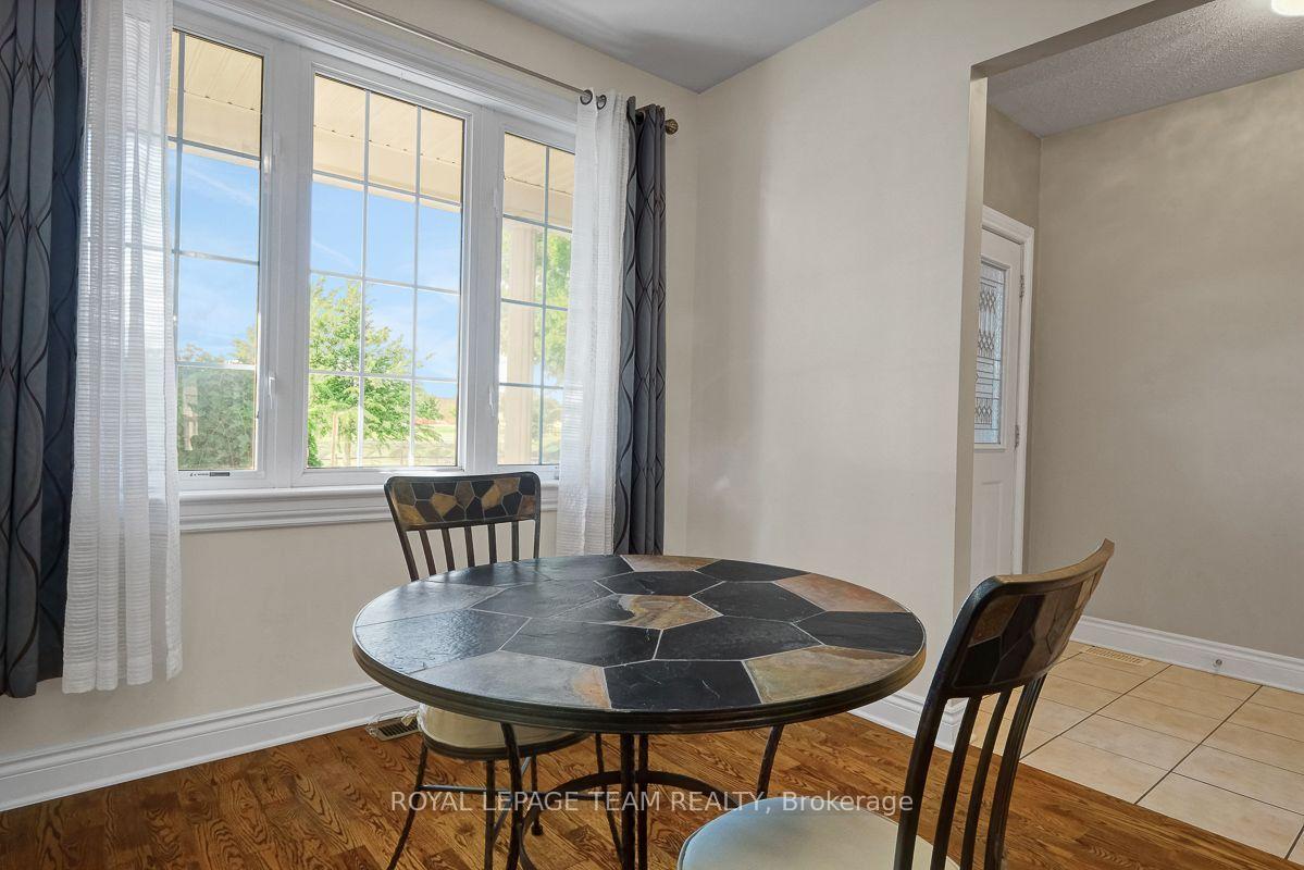 Photo 4 of 92 Hartsmere Drive, Ottawa, Stittsville (South) — HOMEH