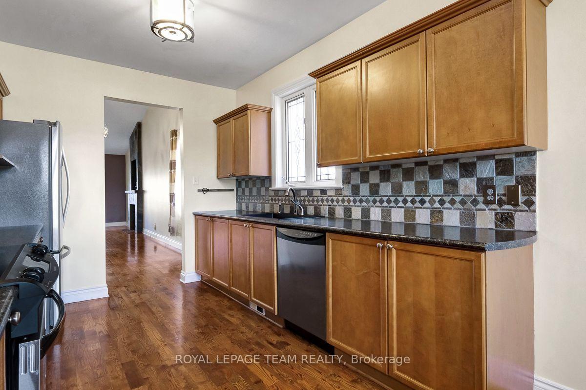 Photo 6 of 92 Hartsmere Drive, Ottawa, Stittsville (South) — HOMEH