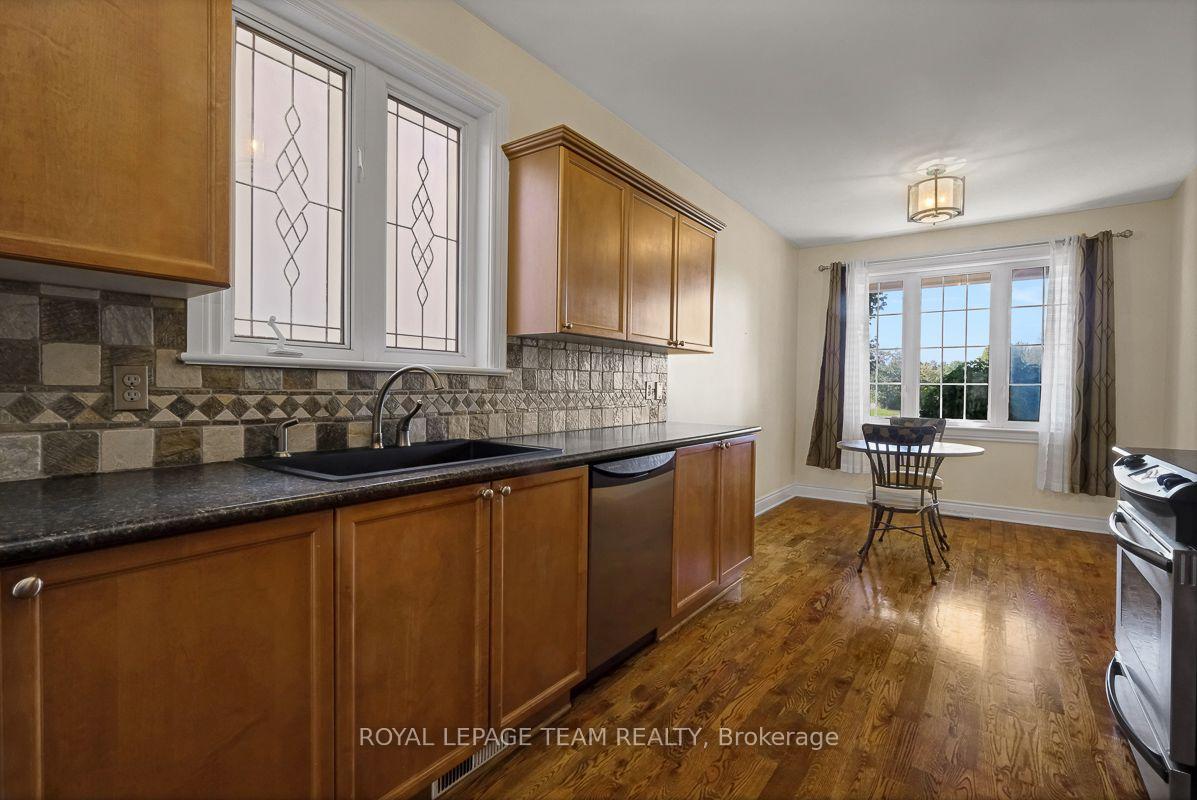 Photo 7 of 92 Hartsmere Drive, Ottawa, Stittsville (South) — HOMEH