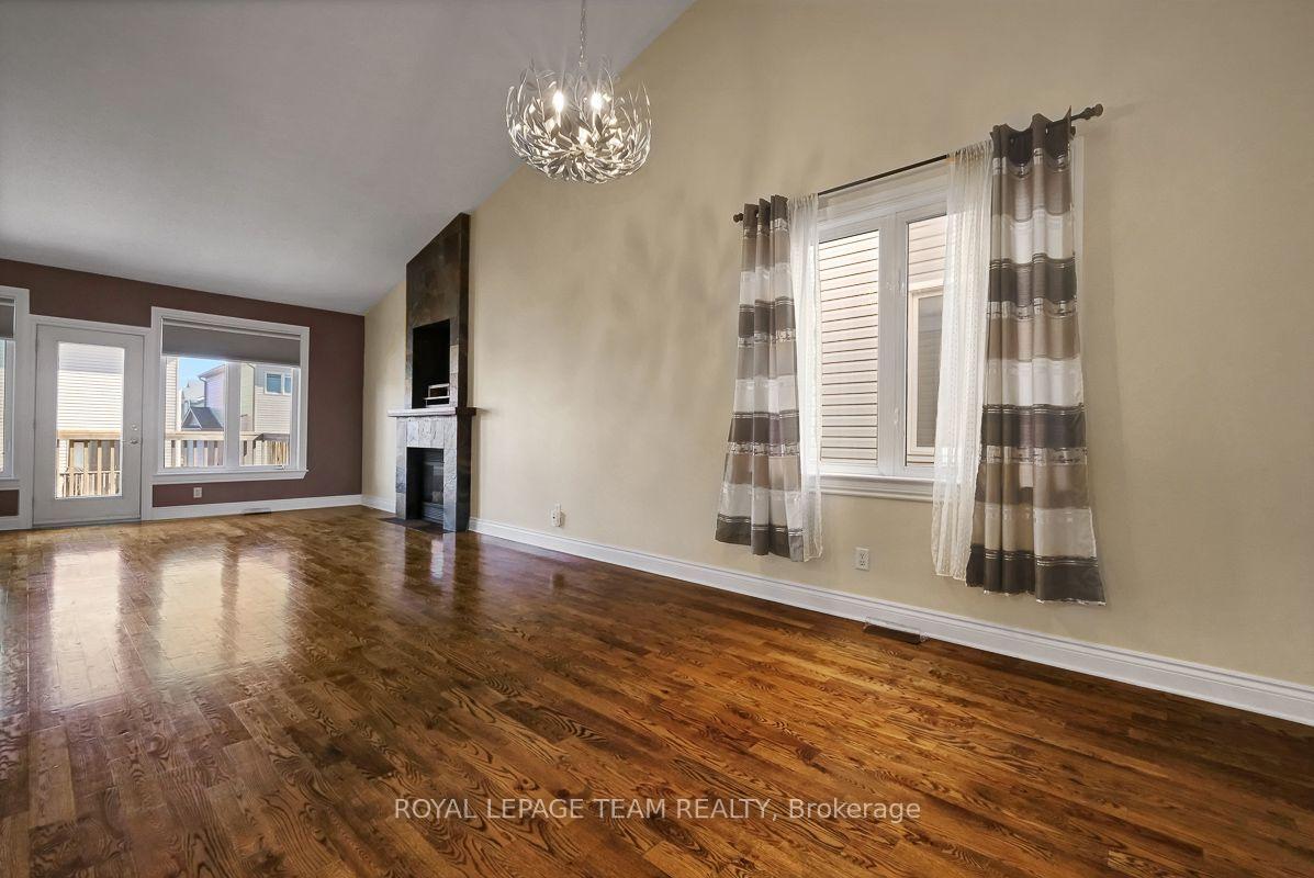 Photo 12 of 92 Hartsmere Drive, Ottawa, Stittsville (South) — HOMEH