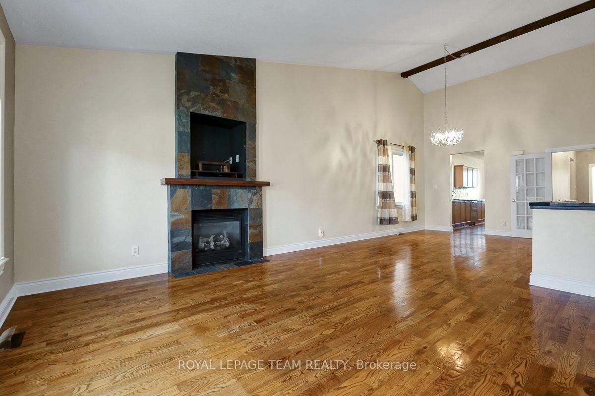 Photo 17 of 92 Hartsmere Drive, Ottawa, Stittsville (South) — HOMEH