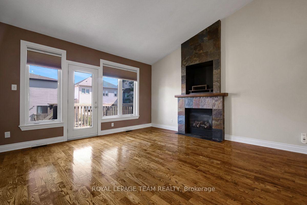 Photo 18 of 92 Hartsmere Drive, Ottawa, Stittsville (South) — HOMEH