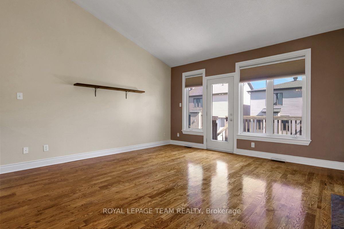 Photo 19 of 92 Hartsmere Drive, Ottawa, Stittsville (South) — HOMEH