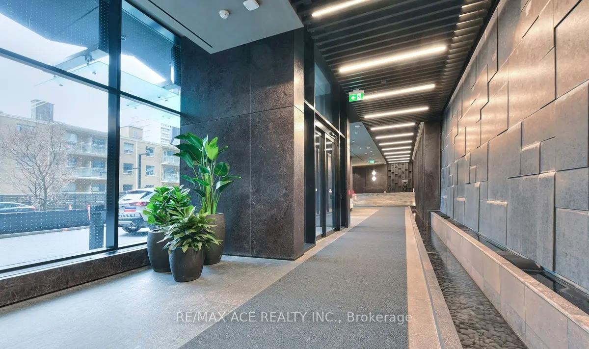 Photo 2 of Unit 2213, 110 Broadway Avenue, Toronto, Mount Pleasant West — HOMEH