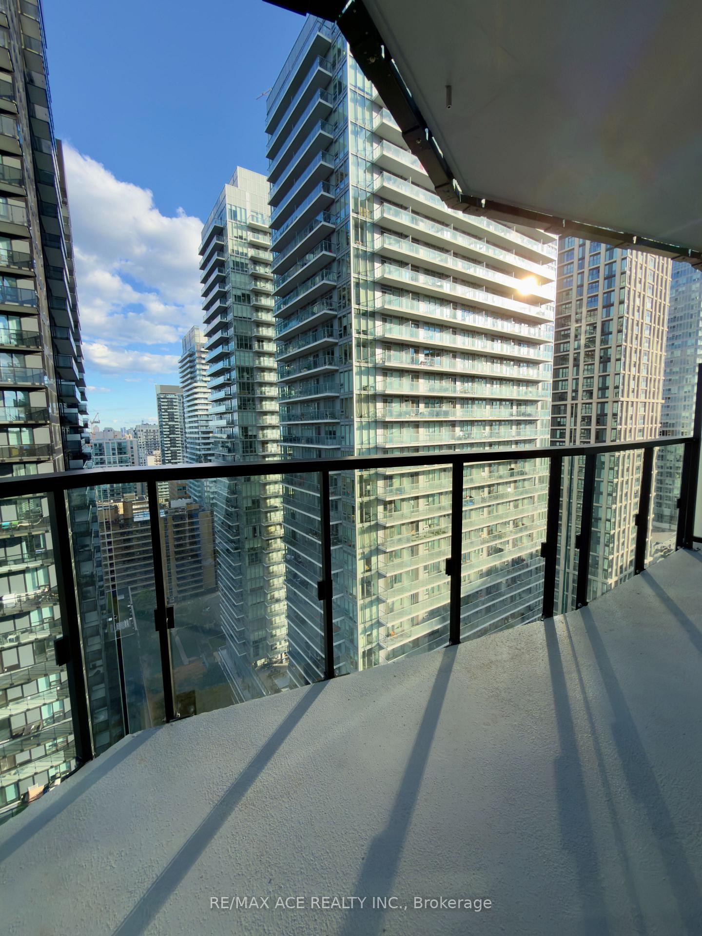 Photo 10 of Unit 2213, 110 Broadway Avenue, Toronto, Mount Pleasant West — HOMEH
