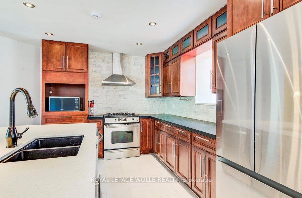 Photo 7 of 109 White Oak Place, Waterloo, North Lakeshore — HOMEH