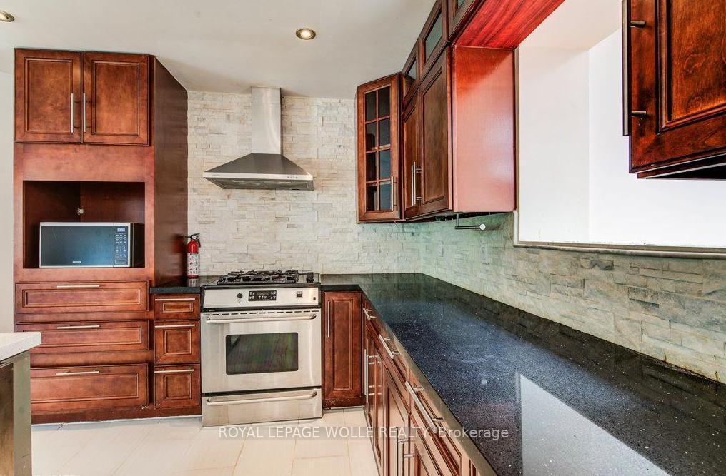 Photo 8 of 109 White Oak Place, Waterloo, North Lakeshore — HOMEH