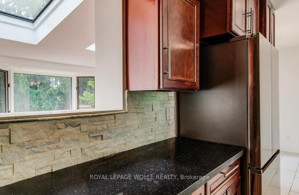 Photo 9 of 109 White Oak Place, Waterloo, North Lakeshore — HOMEH