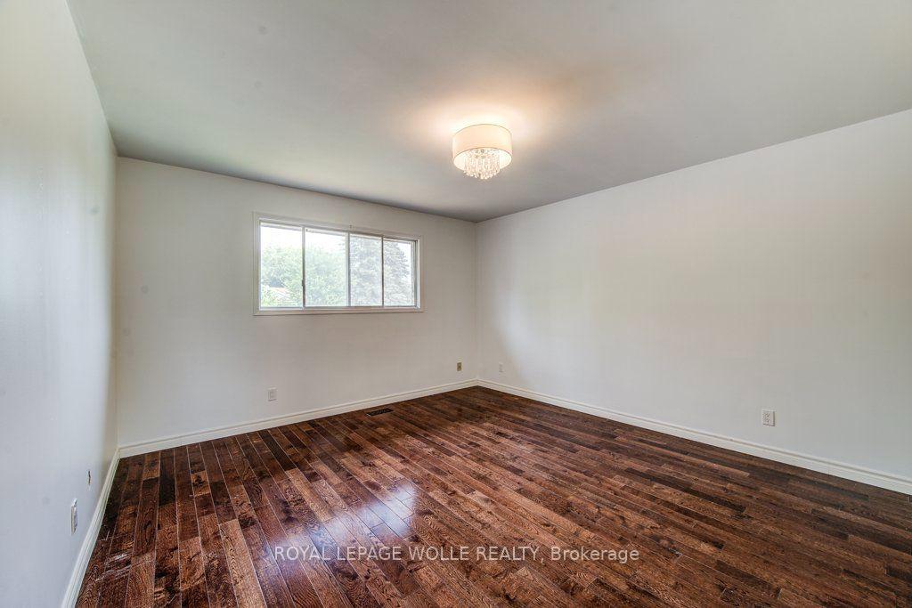 Photo 15 of 109 White Oak Place, Waterloo, North Lakeshore — HOMEH