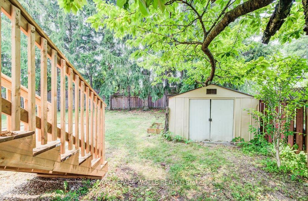 Photo 36 of 109 White Oak Place, Waterloo, North Lakeshore — HOMEH