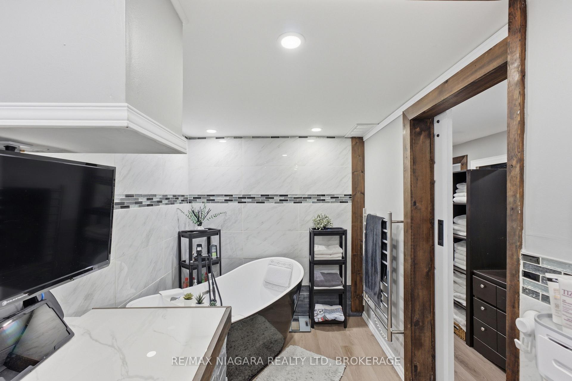 Photo 42 of 3267 Cattell Drive, Niagara Falls, Chippawa — HOMEH