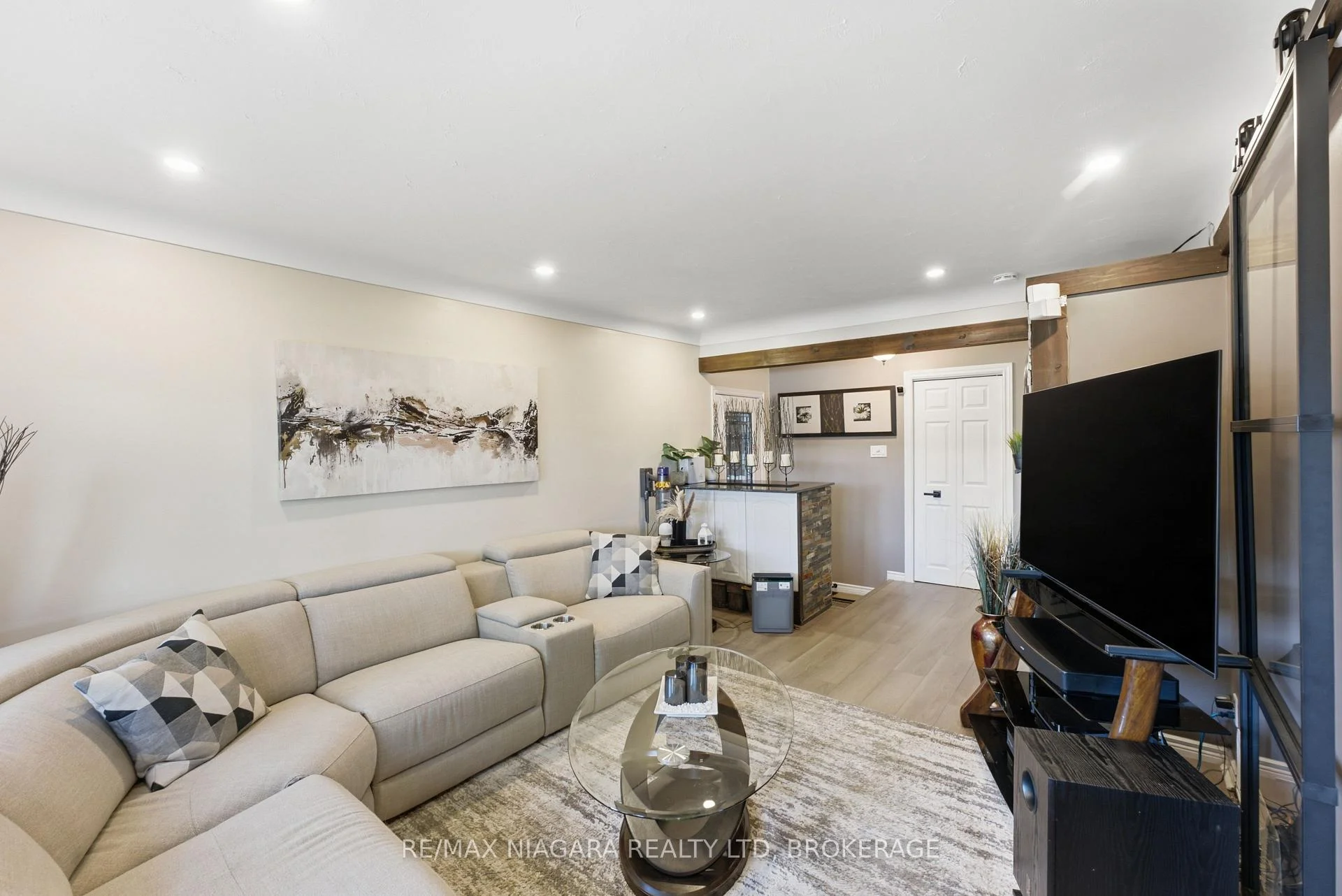 Photo 7 of 3267 Cattell Drive, Niagara Falls, Chippawa — HOMEH