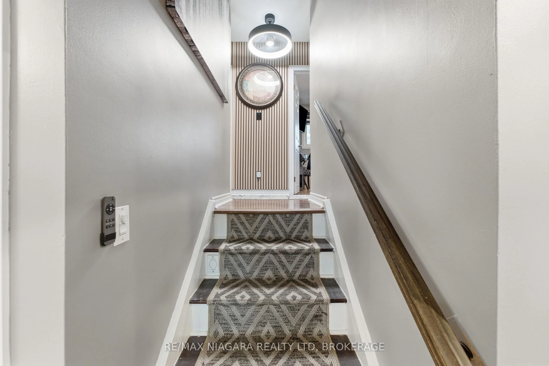 Photo 8 of 3267 Cattell Drive, Niagara Falls, Chippawa — HOMEH