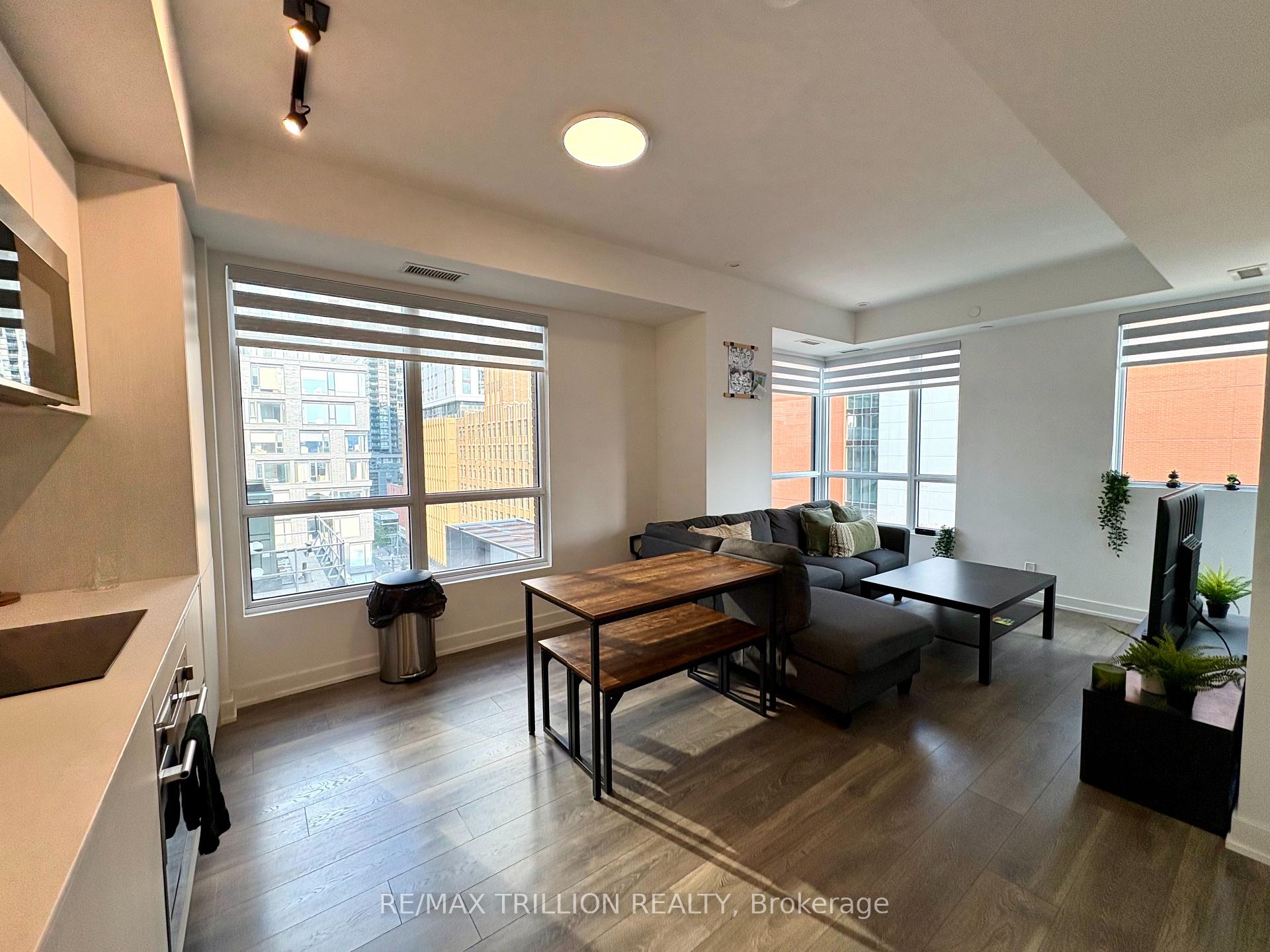 Photo 3 of Unit 1016, 108 Peter Street, Toronto, Waterfront Communities — HOMEH