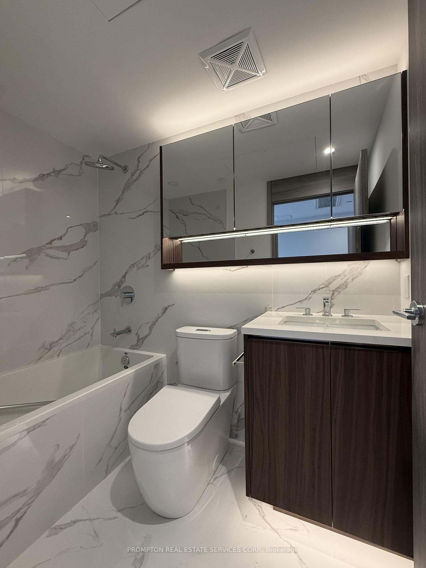 Photo 5 of Unit 1815, 75 Billes Heights, North York, Bayview Village — HOMEH