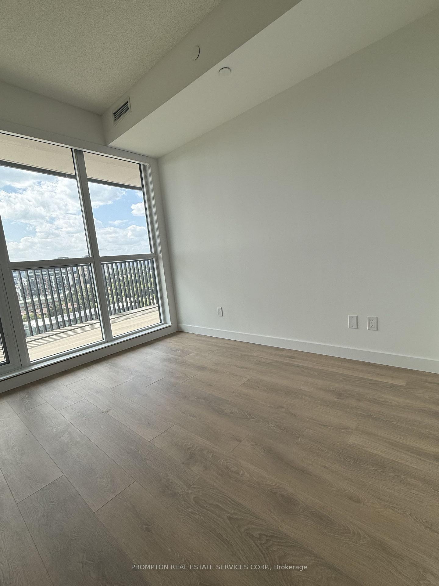 Photo 6 of Unit 1815, 75 Billes Heights, North York, Bayview Village — HOMEH