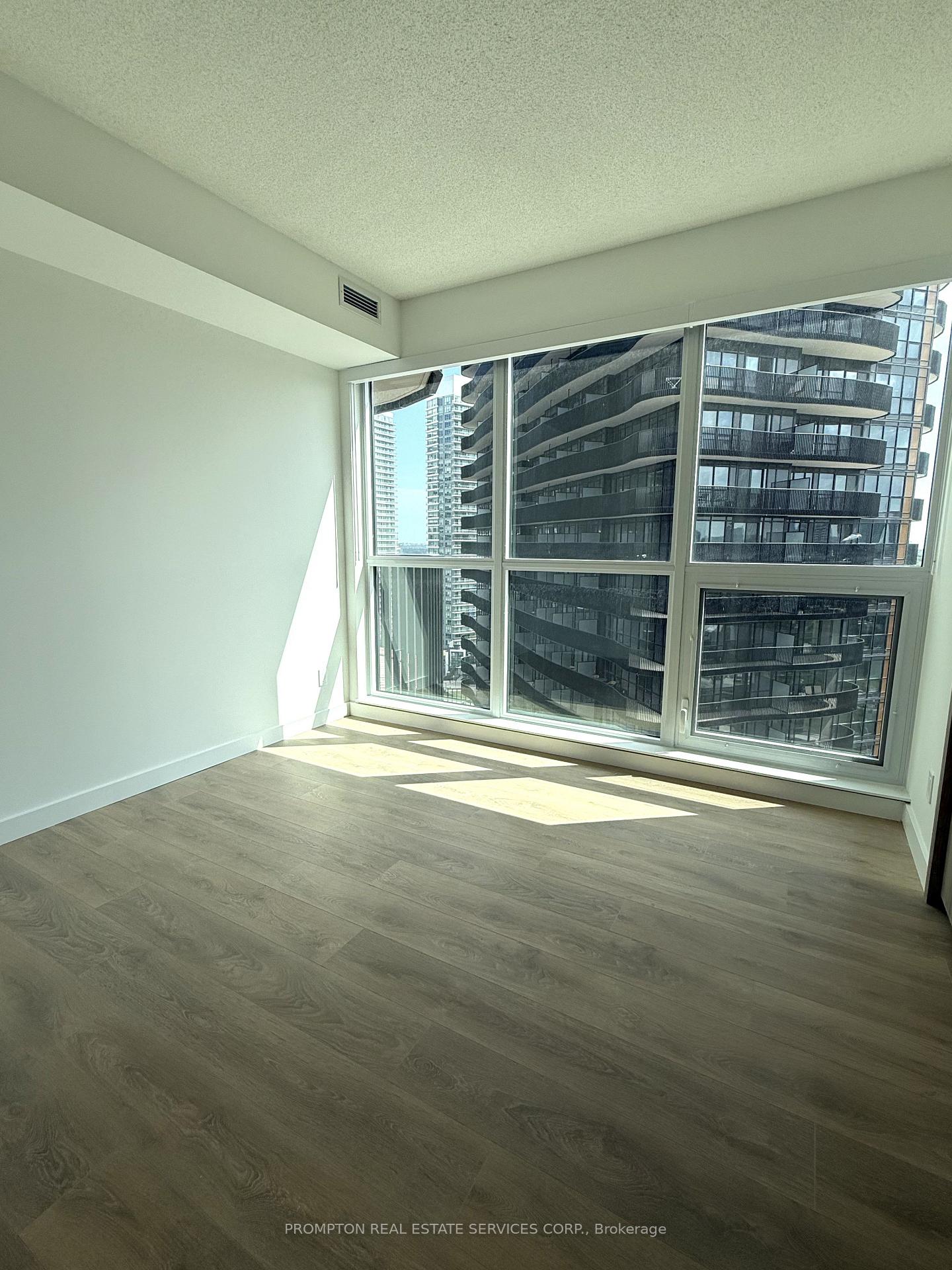Photo 9 of Unit 1815, 75 Billes Heights, North York, Bayview Village — HOMEH
