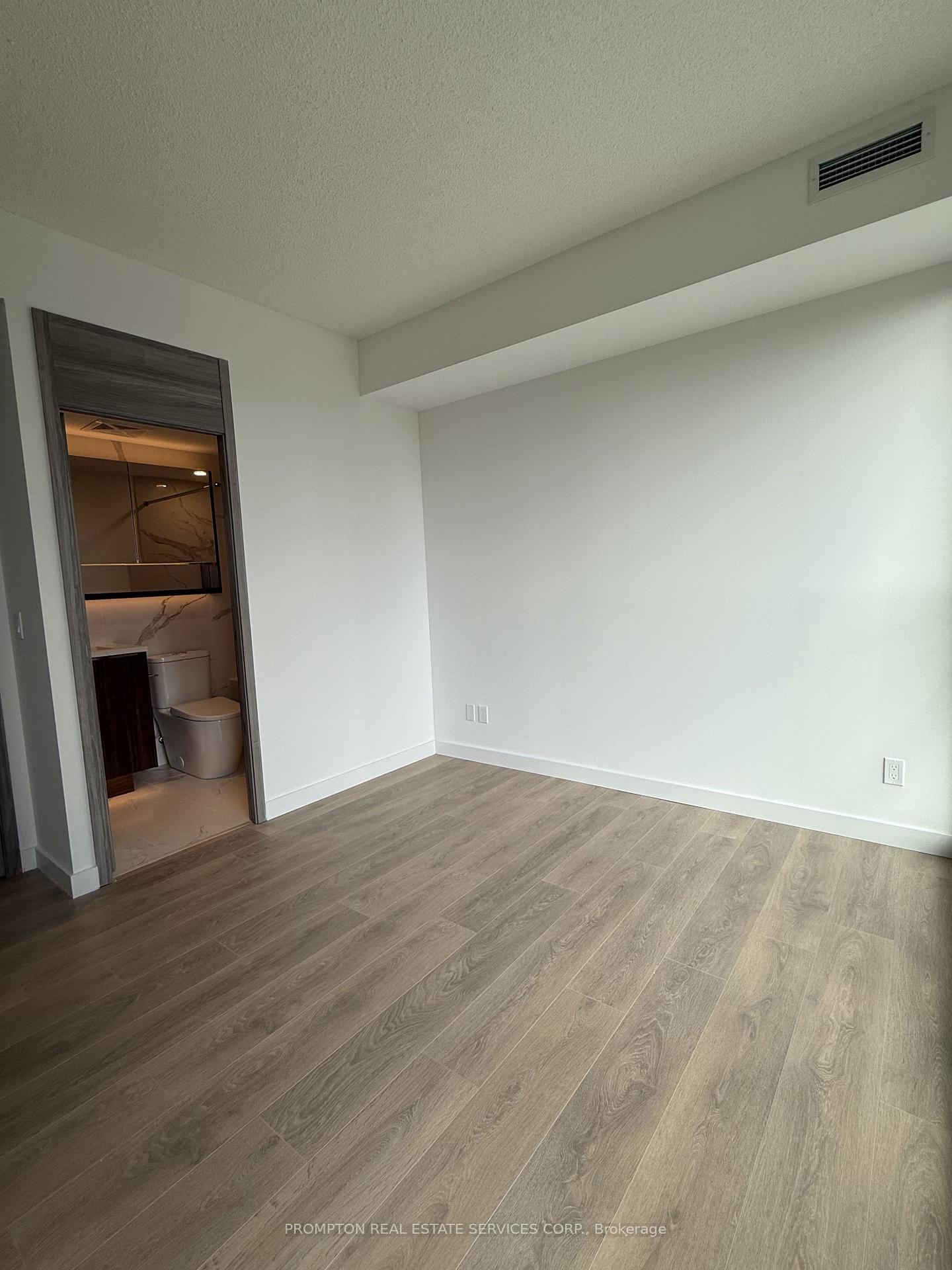 Photo 11 of Unit 1815, 75 Billes Heights, North York, Bayview Village — HOMEH