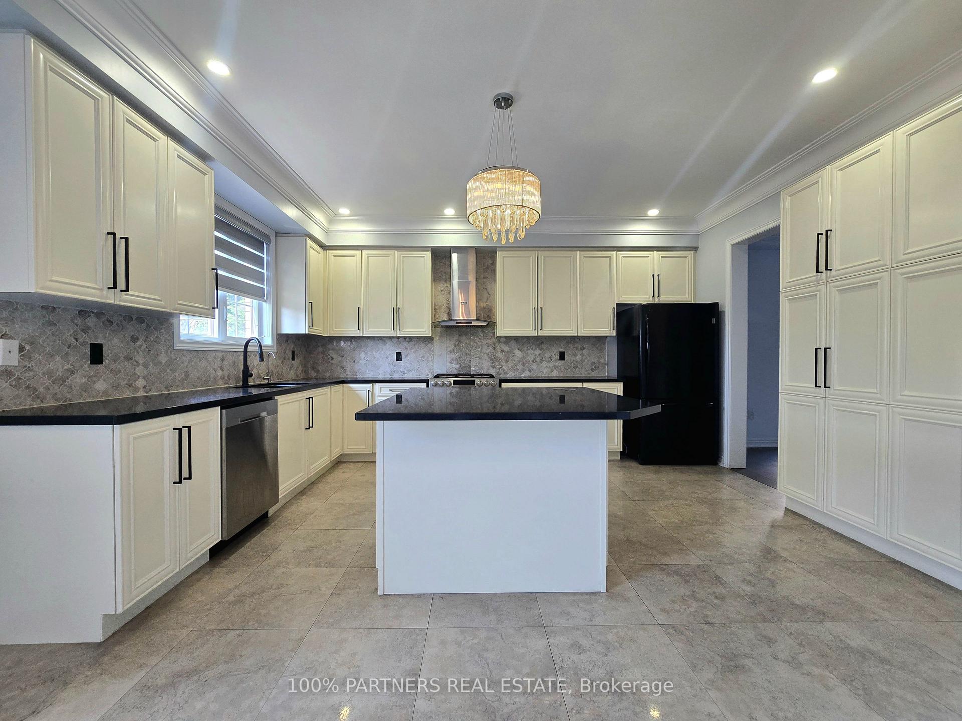 Photo 18 of 8 St. Philip Court, Whitby, Williamsburg — HOMEH