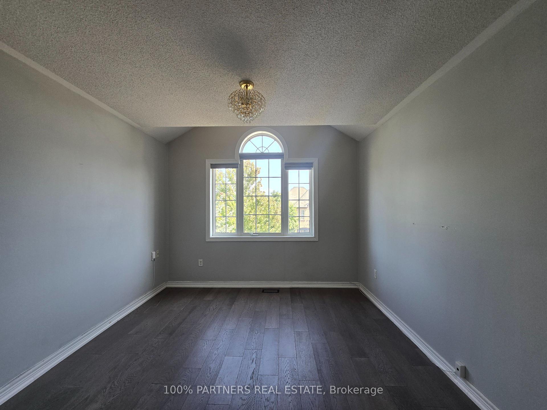 Photo 34 of 8 St. Philip Court, Whitby, Williamsburg — HOMEH
