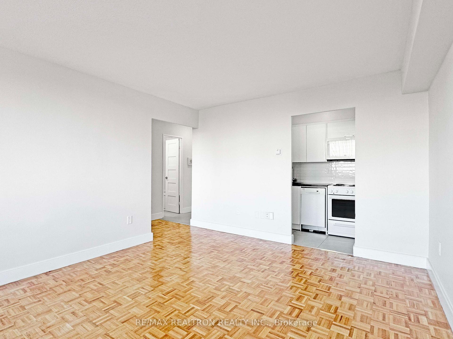 Photo 11 of Unit 1106, 666 Spadina Avenue, Toronto, University — HOMEH